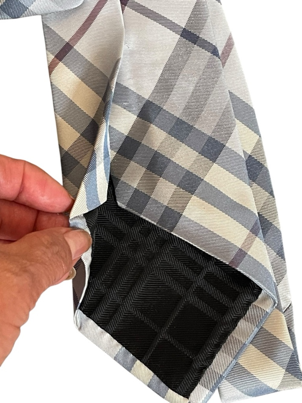 BURBERRY LONDON Men's Tie
-Grey/Purple/Maroon - Plaid Silk
Woven Tie - Picture 8 of 8